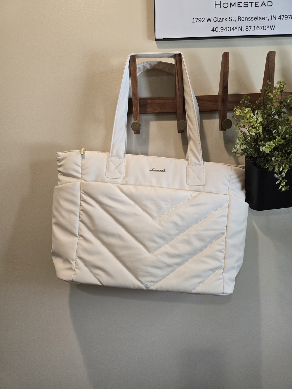 🍓 Lovevook Quilted Tote Bag in Off-White